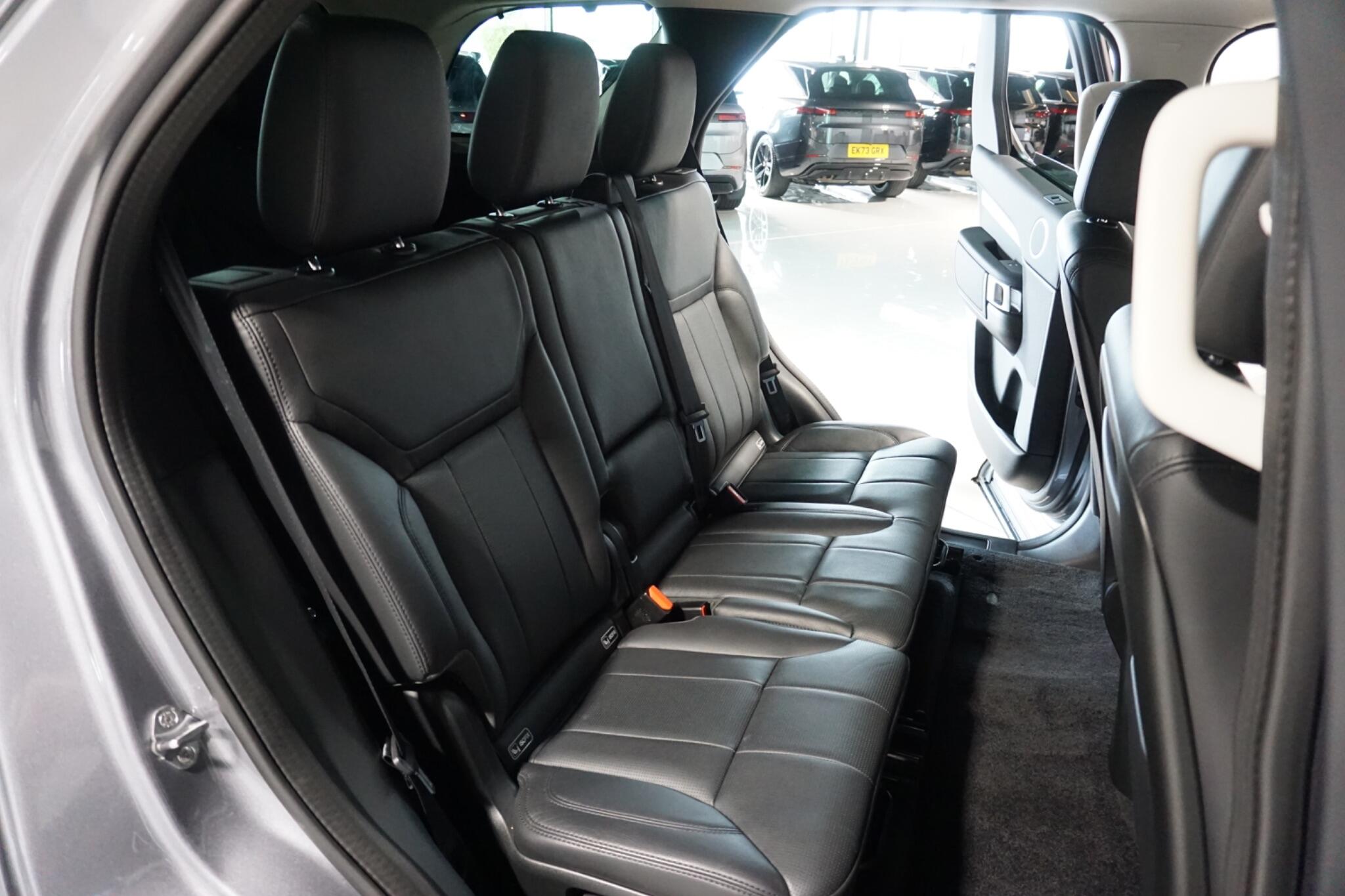 Land Rover Discovery 2.0 SD4 Landmark Edition SUV 5dr Diesel Auto 4WD Euro 6 (s/s) (240 ps)